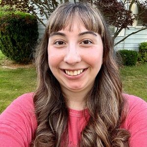 Meet your Posher, Stacy